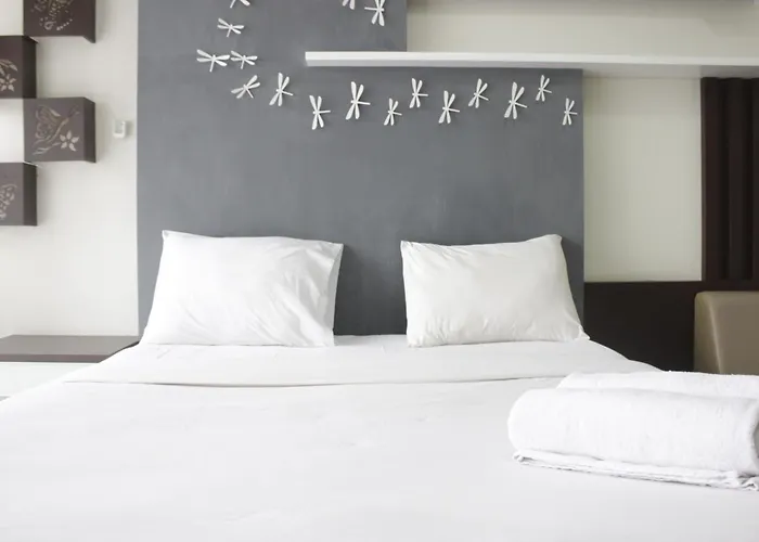 Modern & Contemporary Studio At Beverly Dago Apartment Near Itb By Travelio
