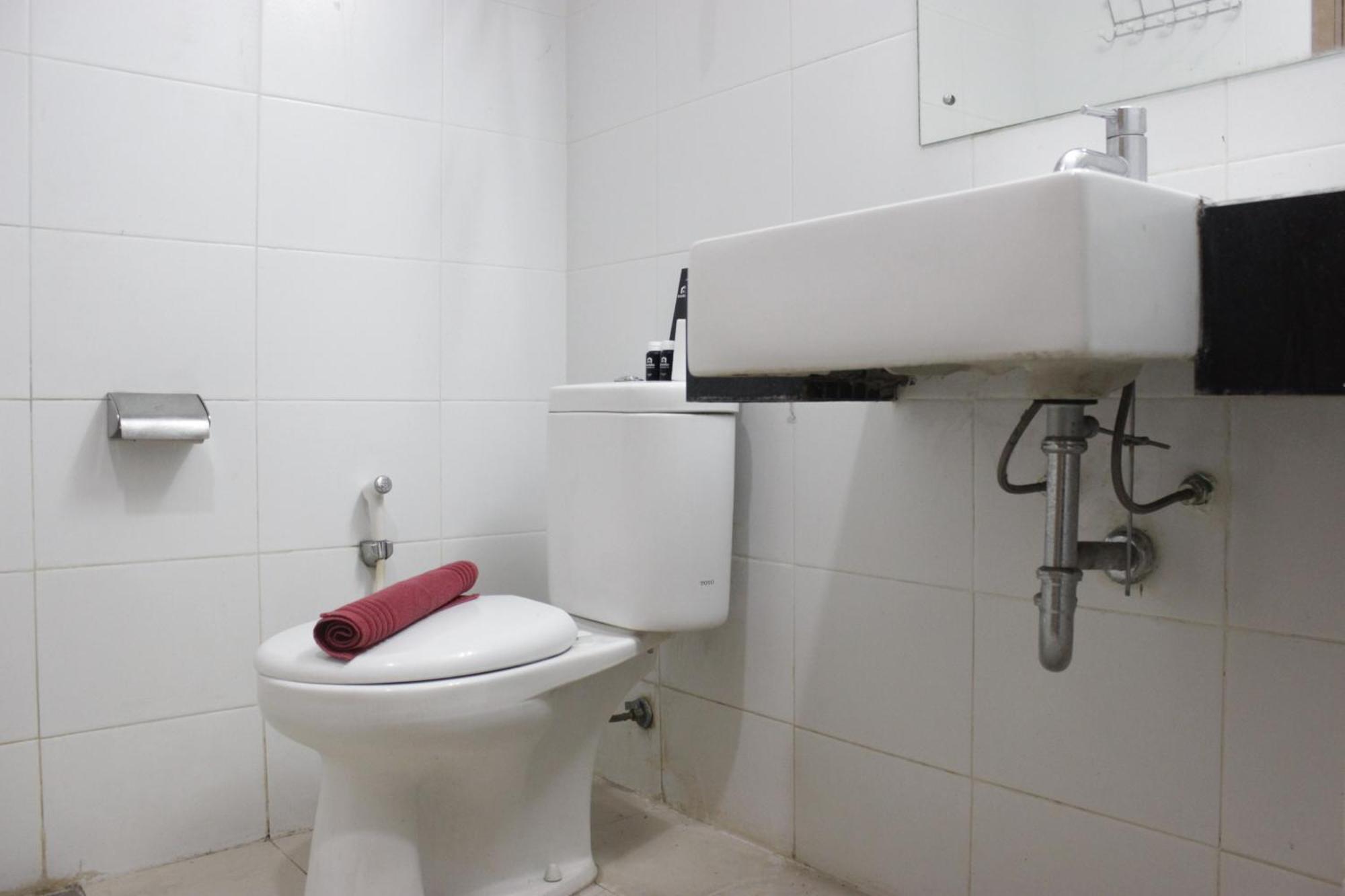 Apartemen Modern & Contemporary At Beverly Dago Near Itb By Travelio *
